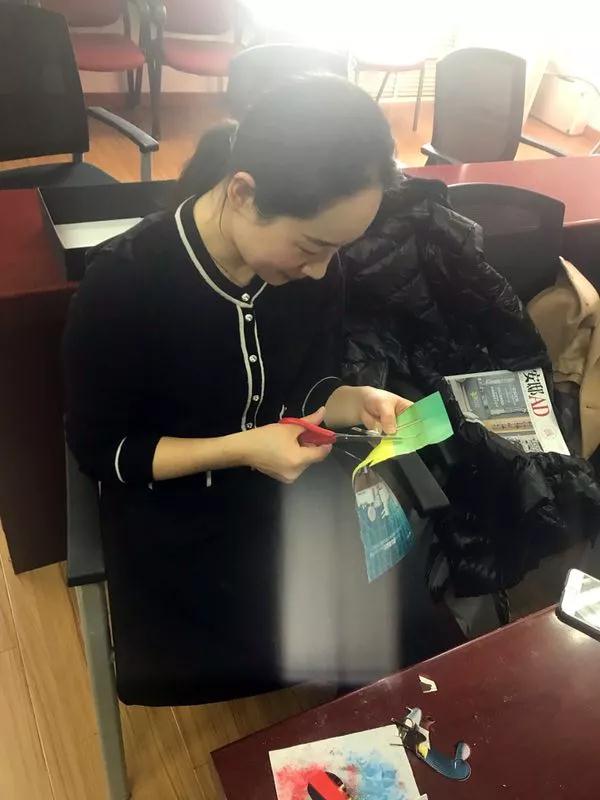 主题课堂丨2016级春季班「奢侈品橱窗课」圆满结束! 主题课堂丨2016级春季班「奢侈品橱窗课」圆满结束!