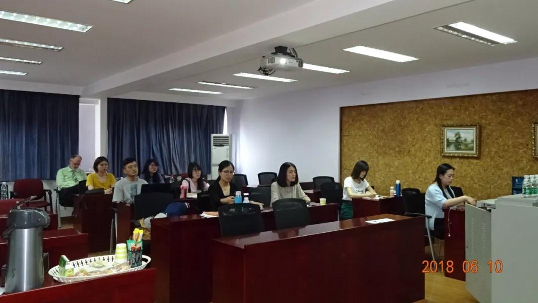 主题课堂丨亚新科全球市场与营销副总裁倪威应邀到中心讲座