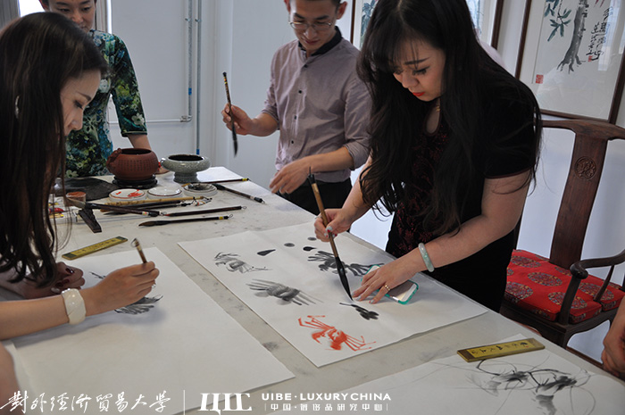 【学生活动】奢侈品研究中心《品韵——李海峰艺术馆》文化沙龙圆满成功