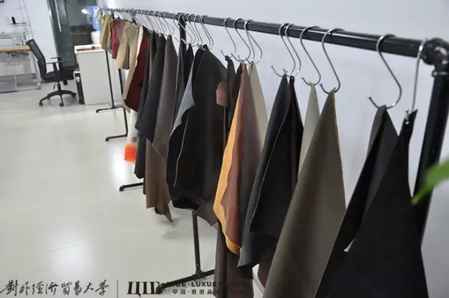 【学生活动】10月19日学生实践之企业考察