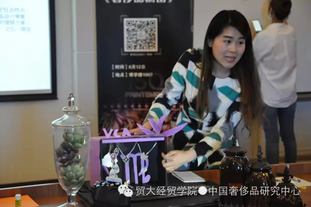【主题课堂】惊！《奢侈品橱窗课》惊现十几只“手工狂魔”！