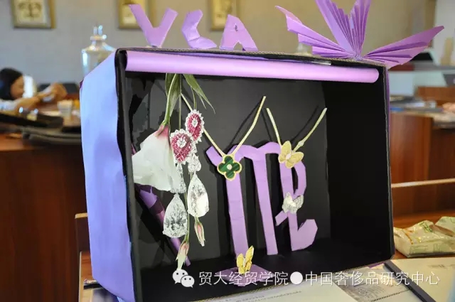【主题课堂】惊！《奢侈品橱窗课》惊现十几只“手工狂魔”！