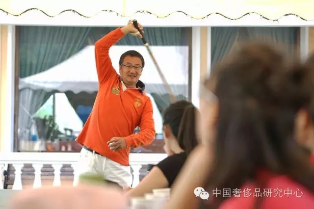 【马球课】这有一群俊男美女策马奔腾，人数40+