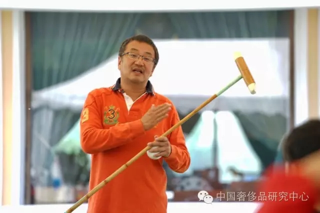 【马球课】这有一群俊男美女策马奔腾，人数40+