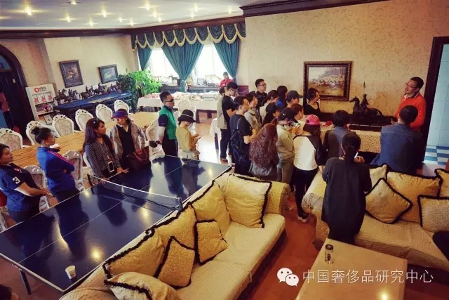 【马球课】这有一群俊男美女策马奔腾，人数40+